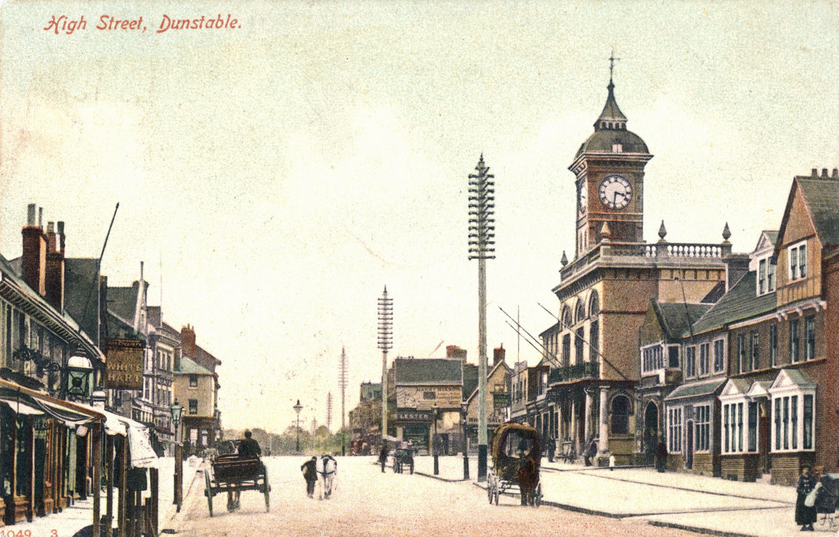 Place Dunstable, Bedfordshire ! Home (Hertfordshire Genealogy)